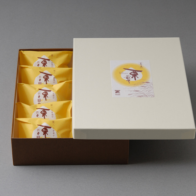 名古屋引き渡し限定発送不可愛知発リリーホワイト本棚3段商品引渡し